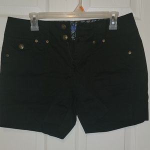 Dakota Blue - Black Shorts